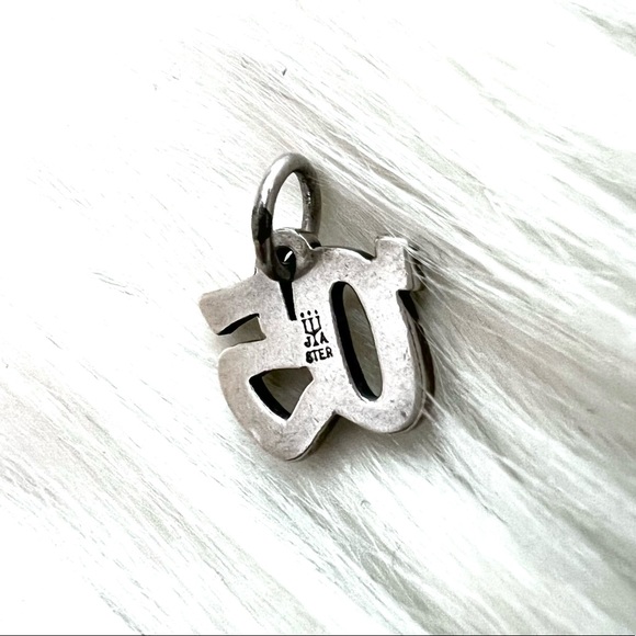 James Avery RARE ‘05 2005 year charm UNCUT - Picture 6 of 7